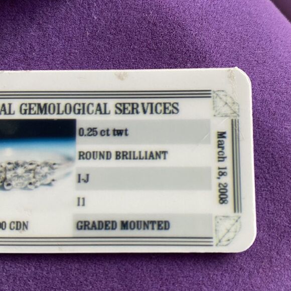 💛 14k Trilogy Diamond Ring - Picture 9 of 9